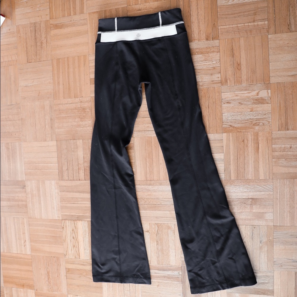 Lululemon black yoga pants